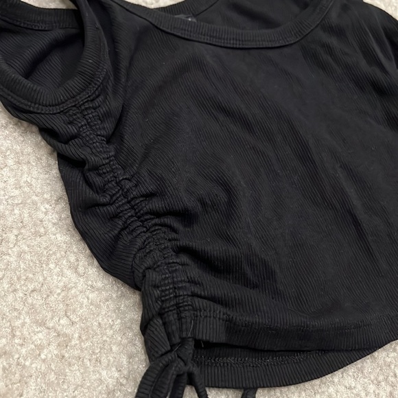 Zara crop tank with side scrunch straps (size M) - Picture 3 of 3